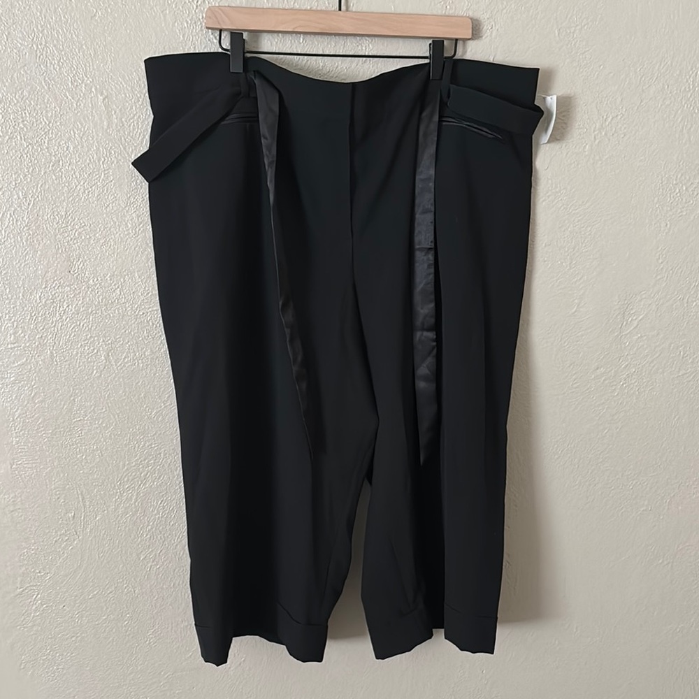 Cato Plus Size Women’s Capri Length Wide Leg Dress Pant, 26W, Black